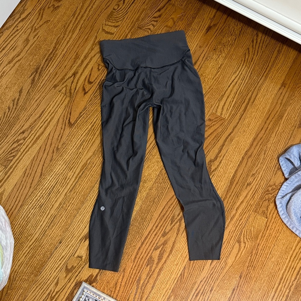 Lulu striped Black Leggings size 4